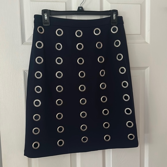 New navy skirt w/silver grommets-smoke free home - Picture 1 of 2